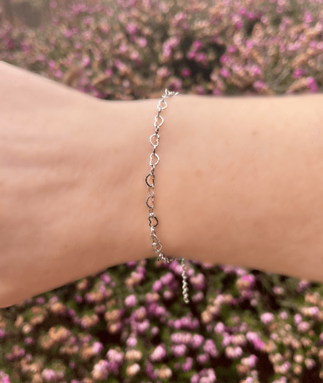 Stainless Steel Linked Hearts Bracelet - 18cm (Medium/Standard)