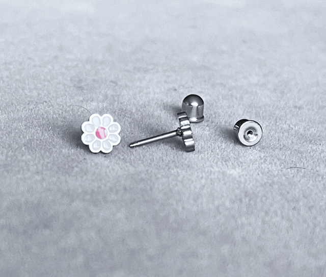 Daisy Mini Comfort Back Studs (Pink Centre)