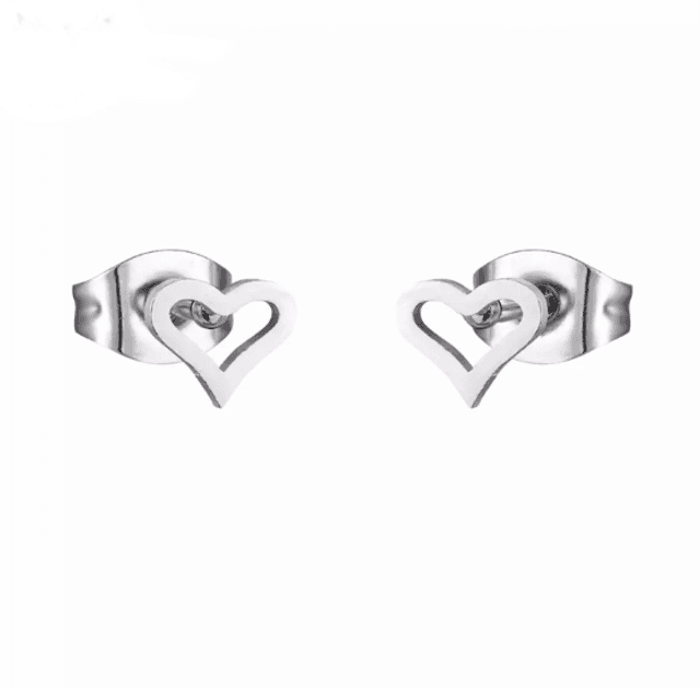 Dainty Cut-out Heart Stud Earrings